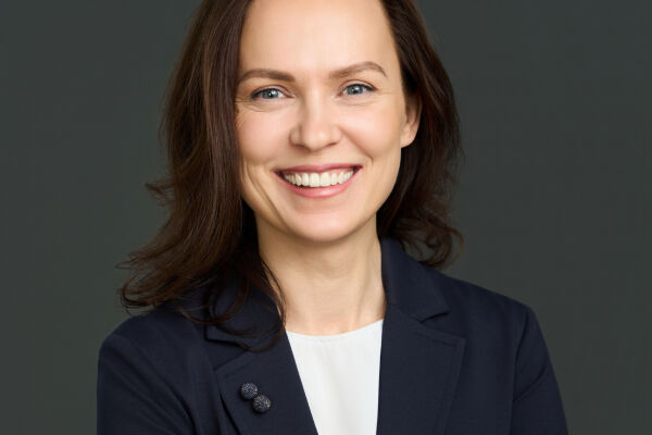 Суворова Елена
