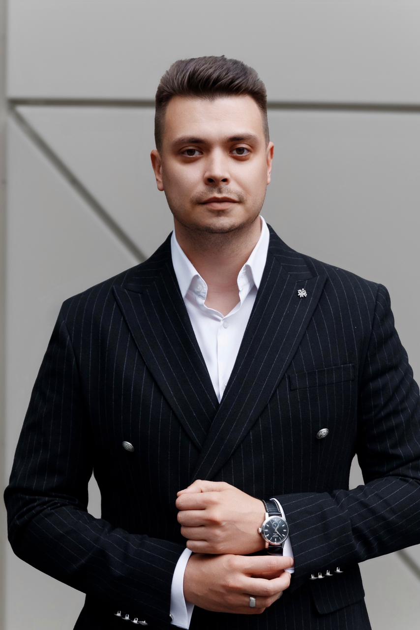 Антон Агапов